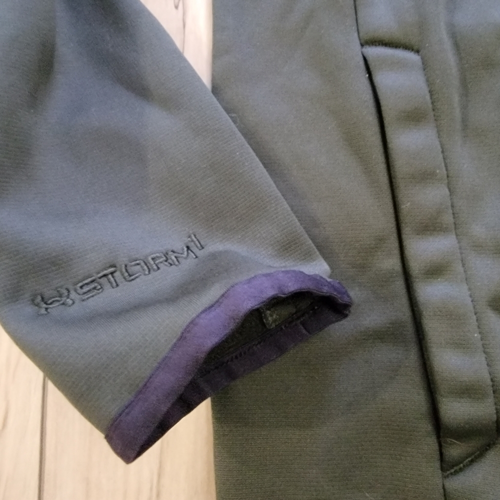 Under Armour - Dark Green Hoodie - Size Small - Picture 4 of 5